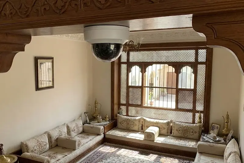 كاميرات مراقبة داخلية